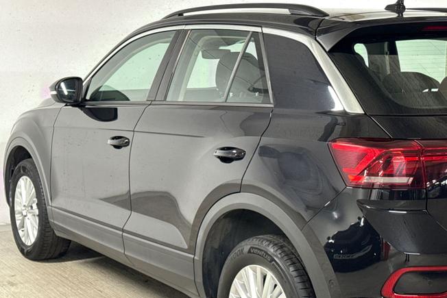 VOLKSWAGEN T-Roc Photo 26