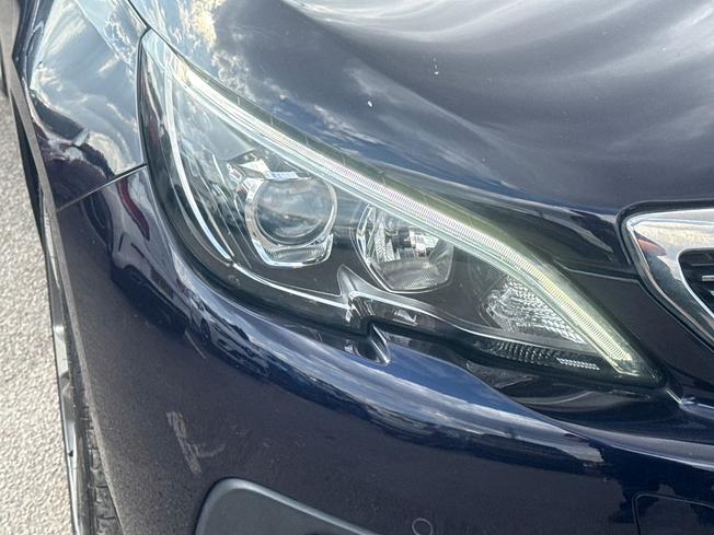 PEUGEOT 308 Photo 19