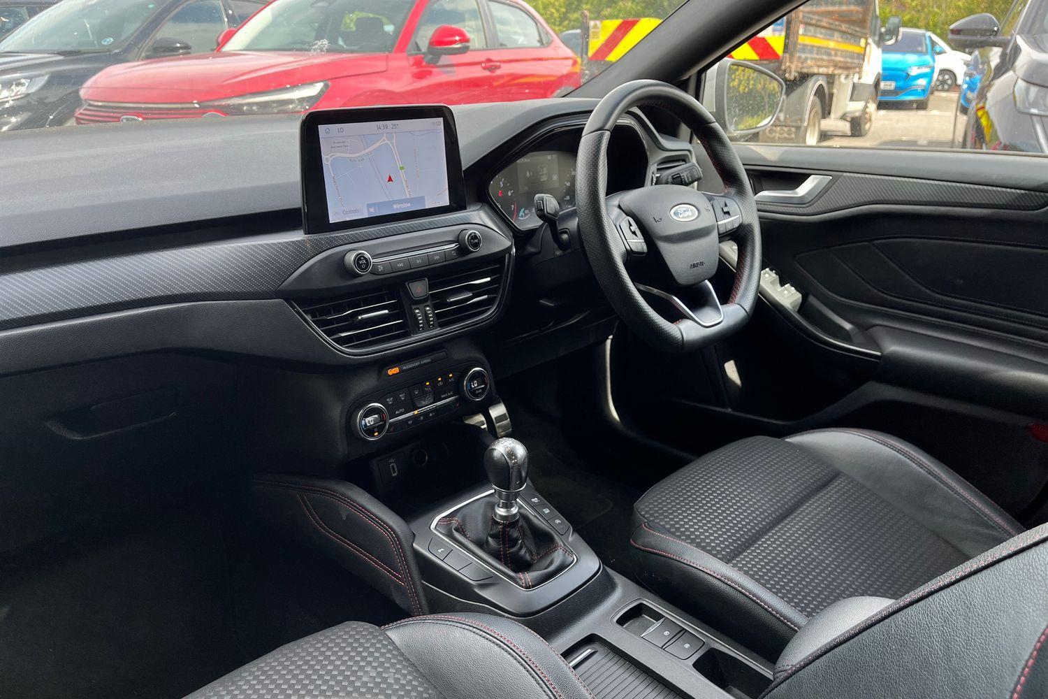 Ford Focus Photo 17