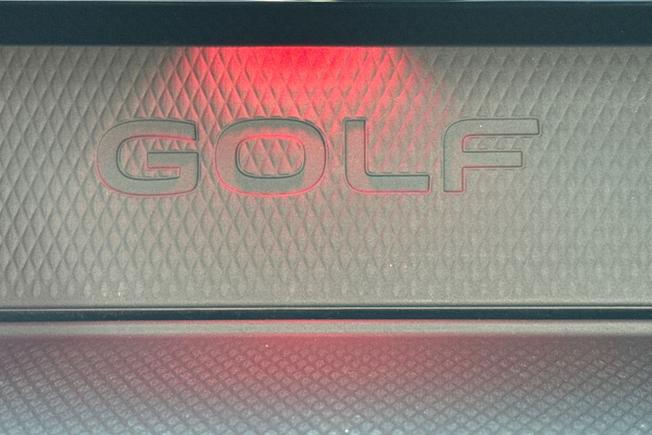 VOLKSWAGEN Golf Photo 26