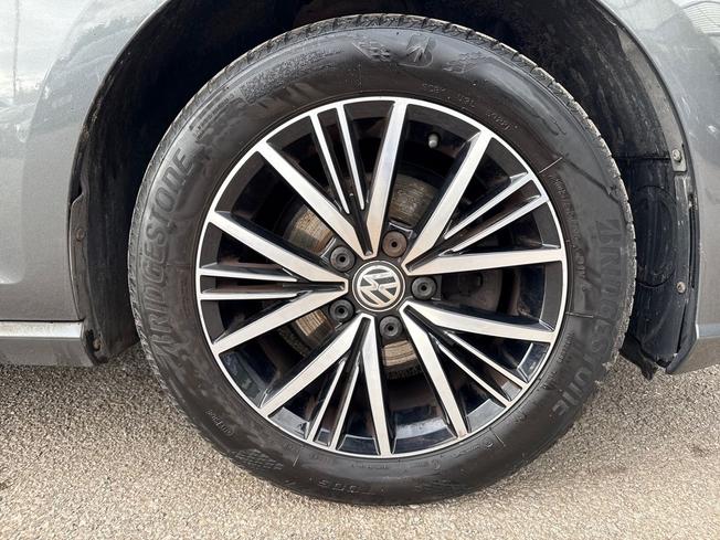 Volkswagen Golf Photo 5