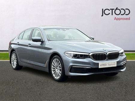 2017 BMW 5 Series 3.0 540i SE Saloon 4dr Petrol Auto xDrive Euro 6 (s/s) (340 ps) Price: photo