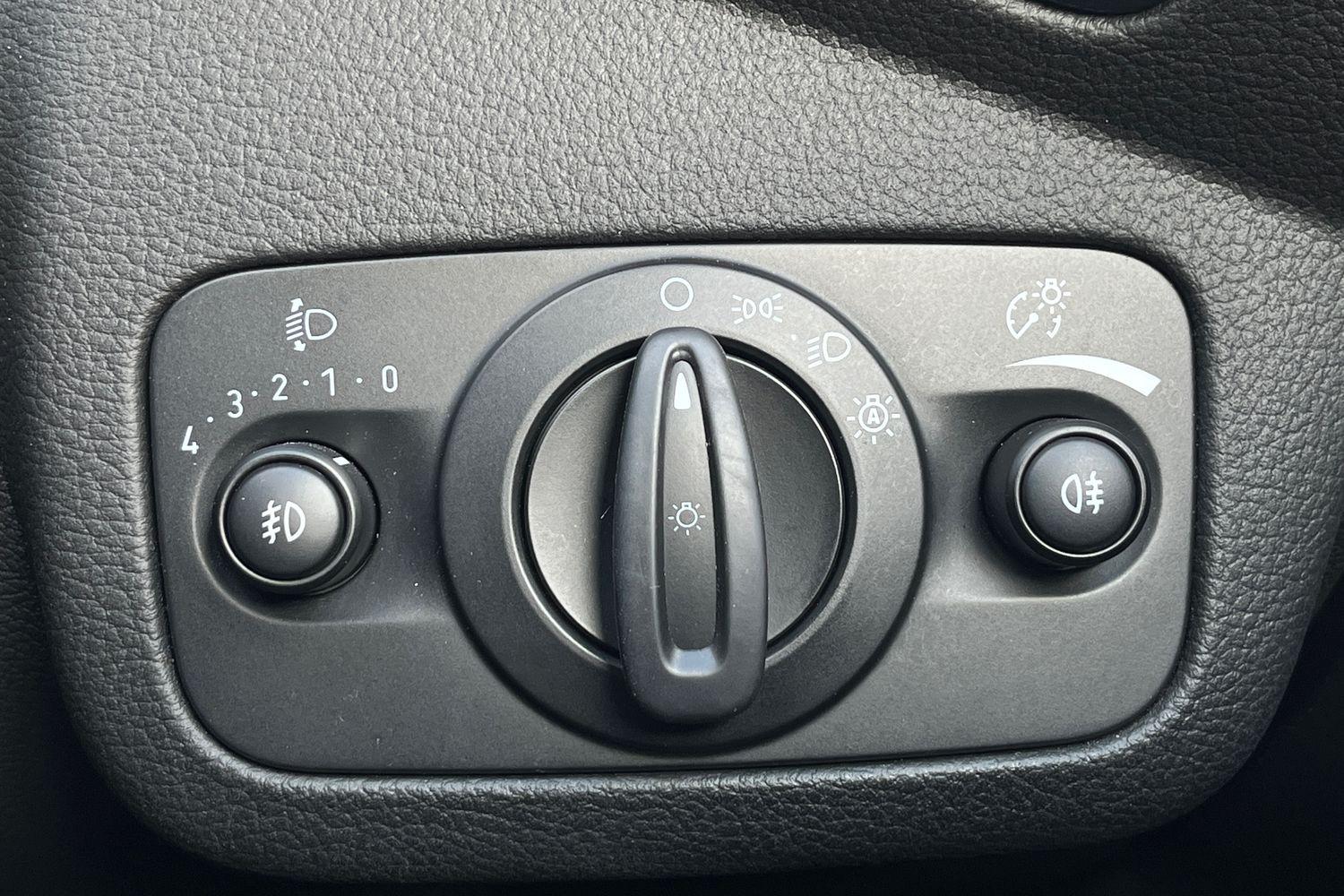 Ford Kuga Photo 38