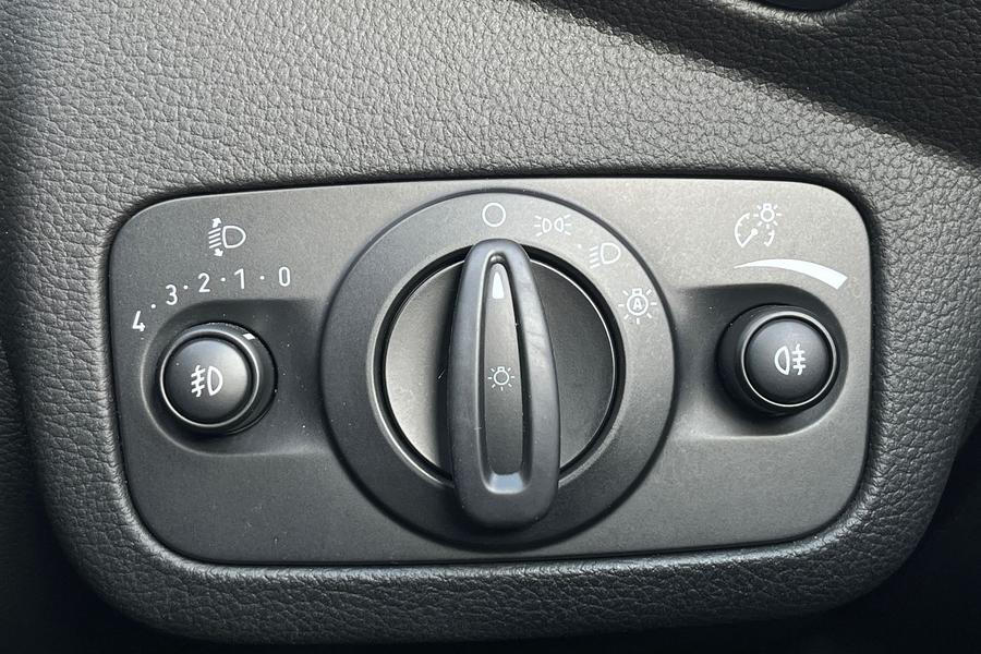Ford Kuga Photo autoimg-3637d79aac2fcdd51ee5fab40dd8a8da5cb4f84a.jpg