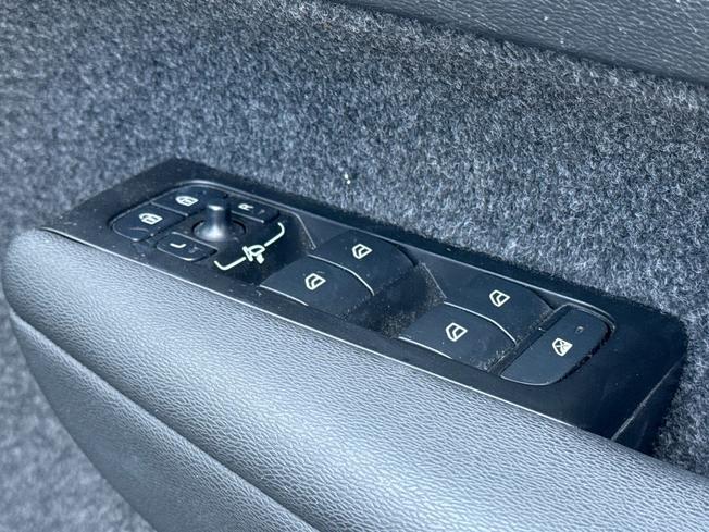 VOLVO Xc40 Photo 48