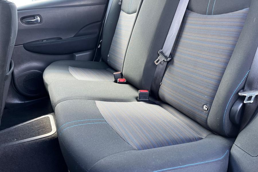 Nissan Leaf Photo autoimg-363b22e7b9a31c6172fe60a98675ef6c682d0407.jpg