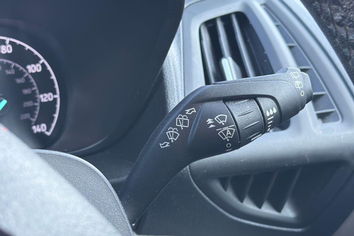 Ford TOURNEO CONNECT Photo 14