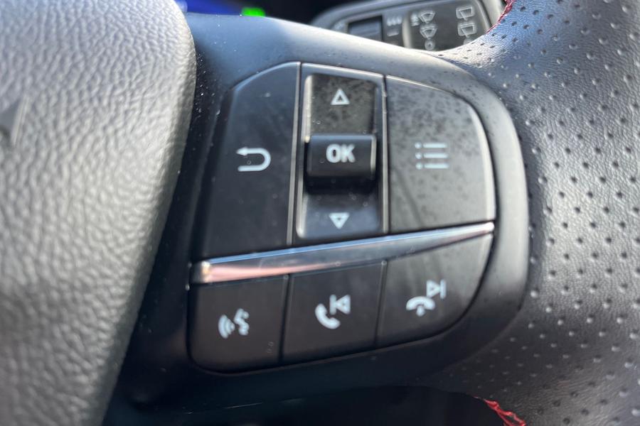 Ford KUGA Photo autoimg-363fcafc4e00548462826ce696af6e64aa37d58a.jpg