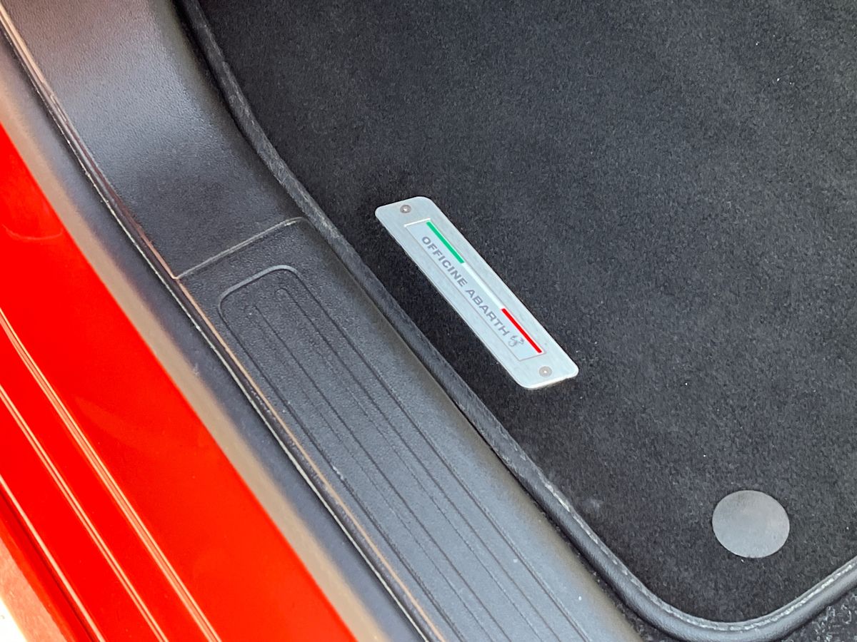 Abarth 695 Photo 27