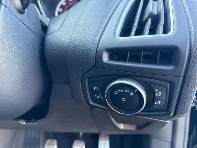 FORD Focus Photo 27