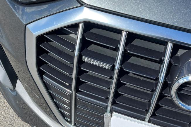 AUDI Q3 Photo 25