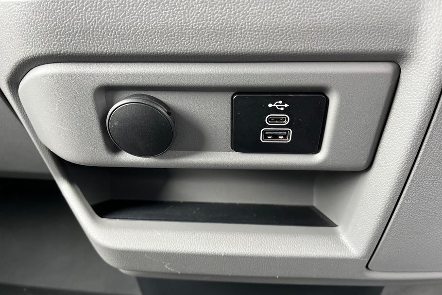 Used Ford TRANSIT CUSTOM IMZ7750 39