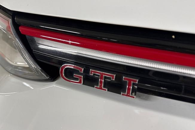 VOLKSWAGEN Golf Photo 35