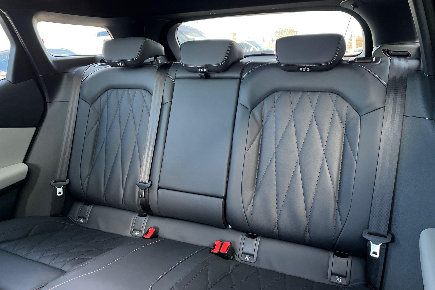 Ford Explorer Photo 19