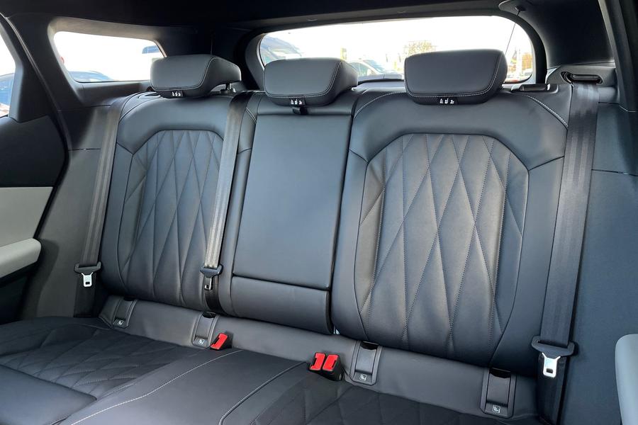 Ford Explorer Photo autoimg-364aa913dad48a0f7cb768ac41b715d1e60f7cb0.jpg