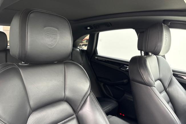 PORSCHE Macan Photo 29