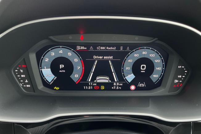 AUDI Q3 Photo 15