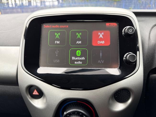 PEUGEOT 108 Photo 33