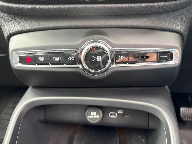 VOLVO Xc40 Photo 37