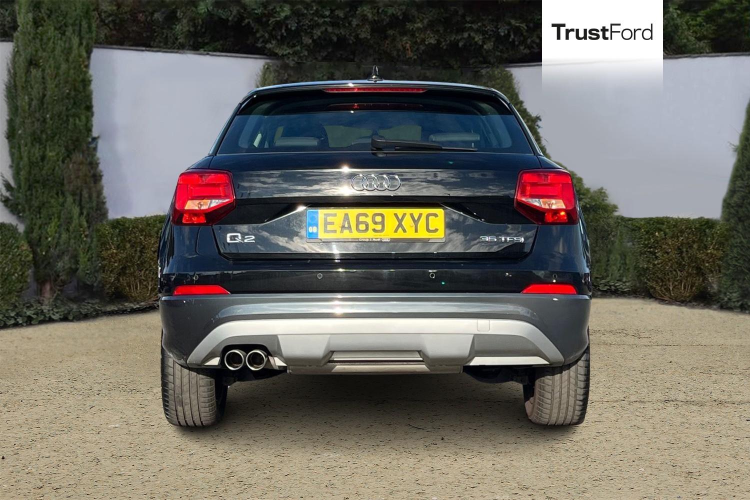 Audi Q2 Photo 6