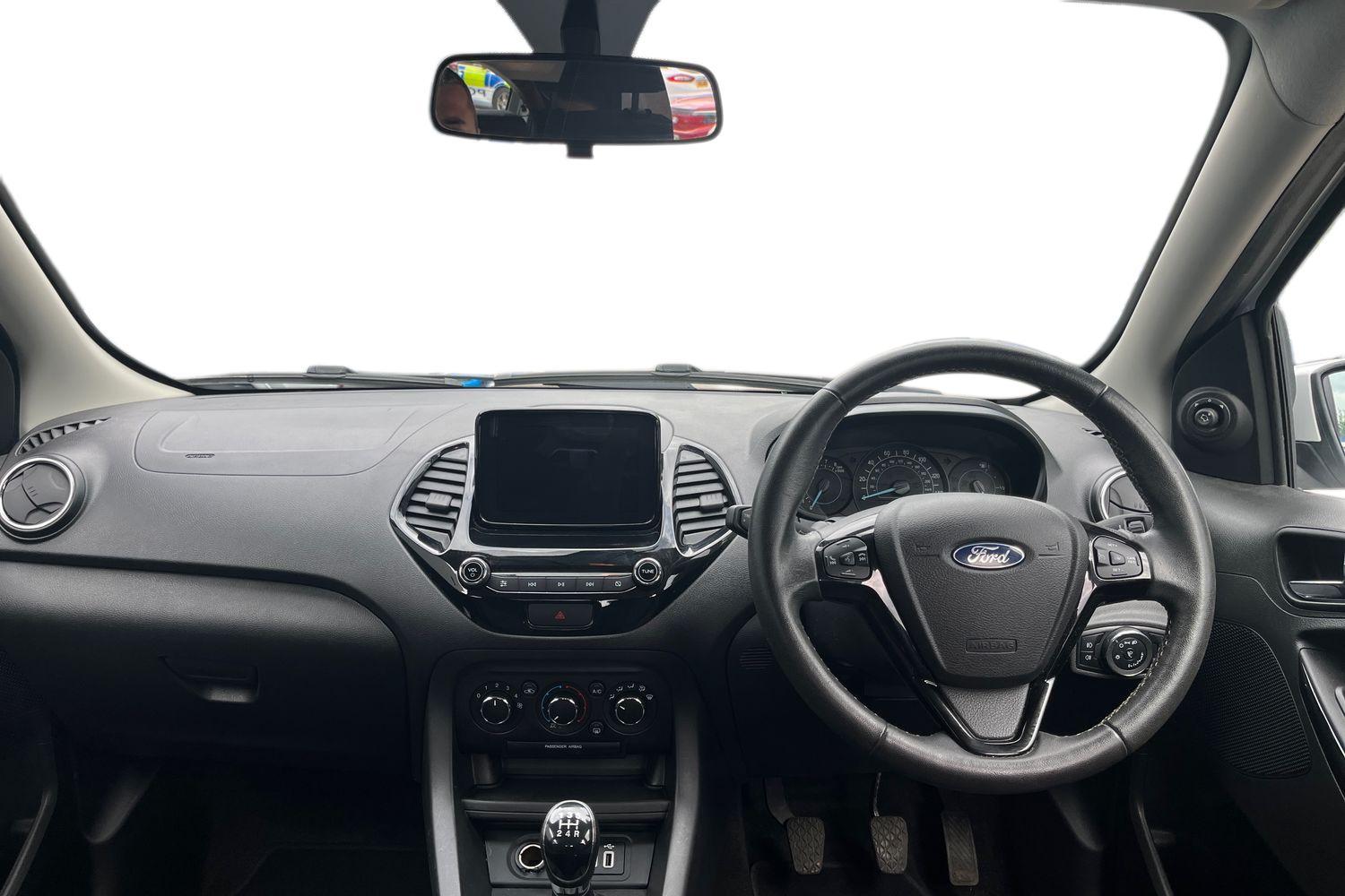 Ford KA+ Photo 9
