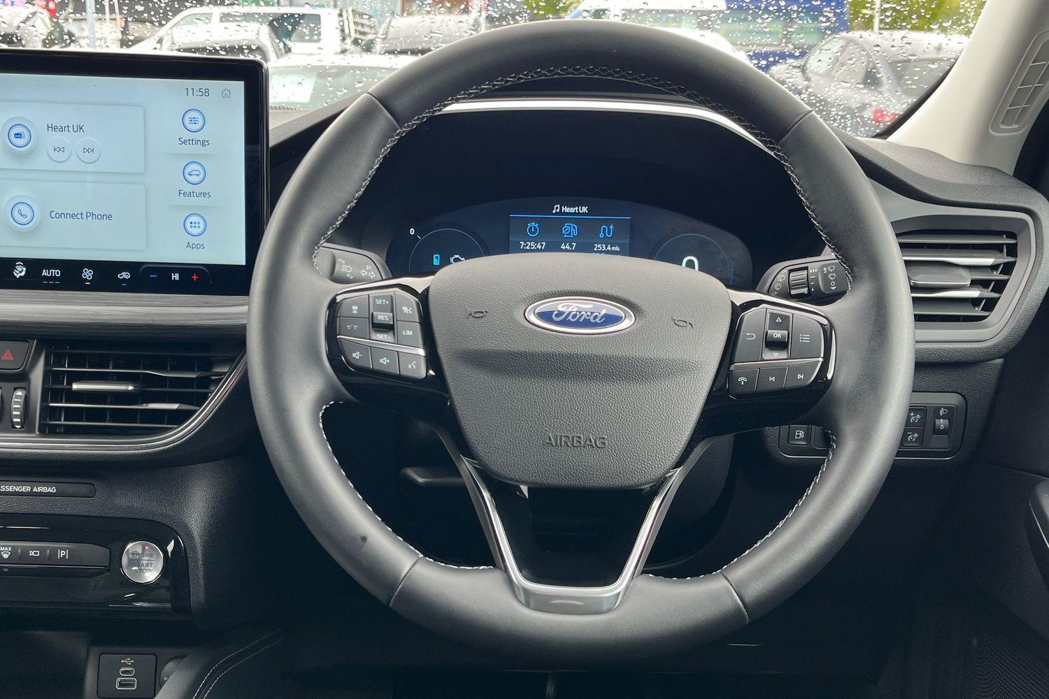 Ford KUGA Photo 11