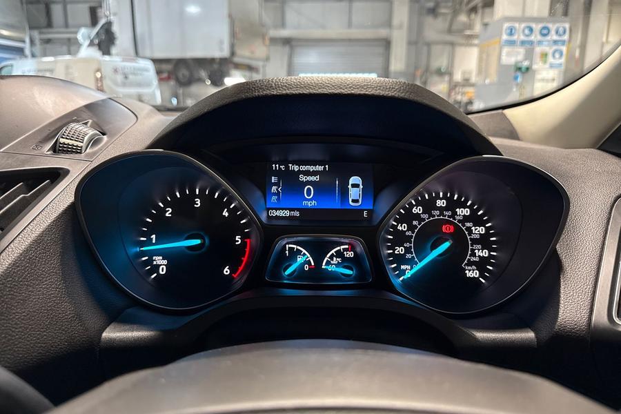Ford KUGA Photo autoimg-366229509e723bb94cc7fead7452d242ae3e2c3e.jpg