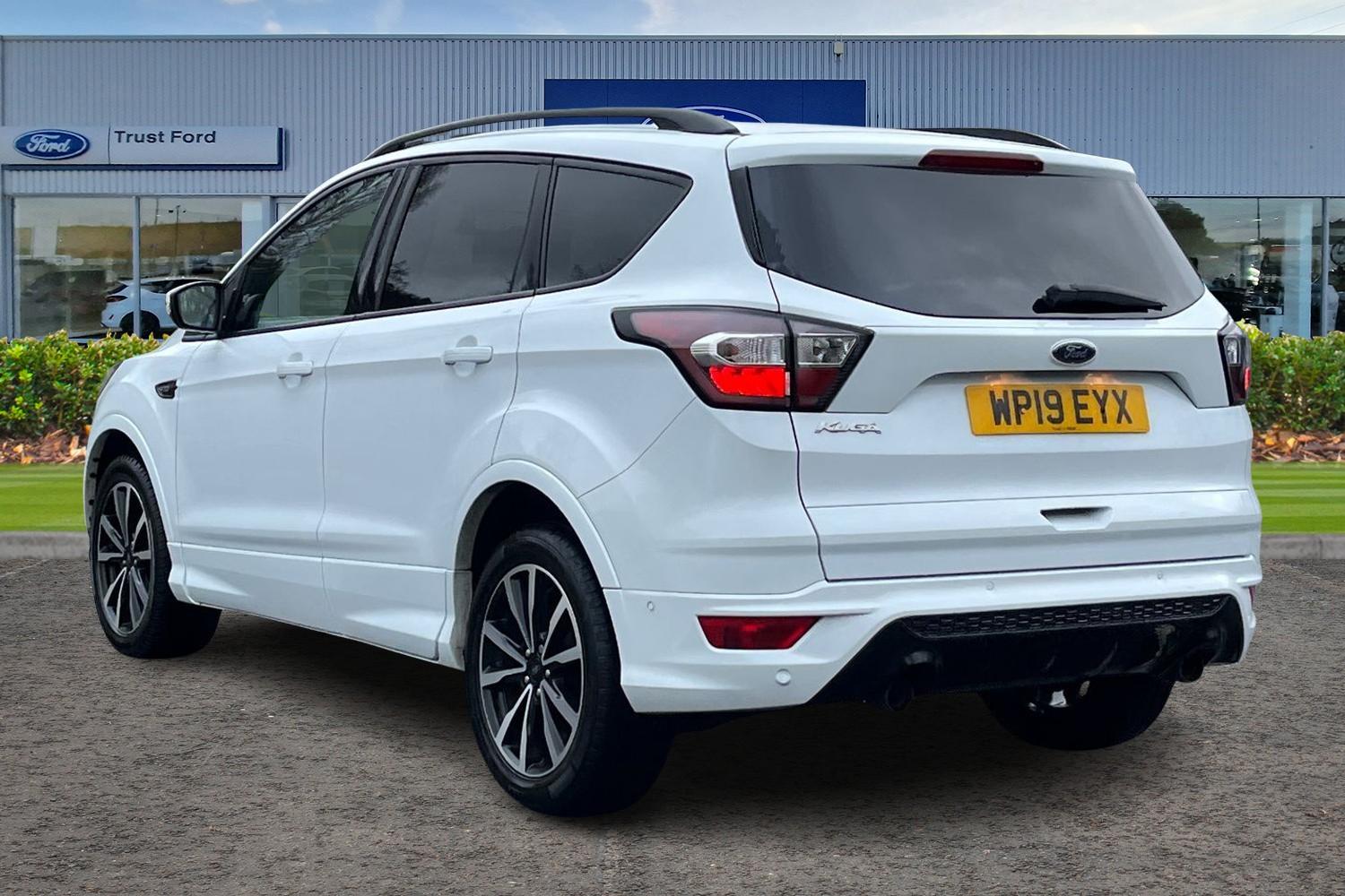 Ford KUGA Photo 1