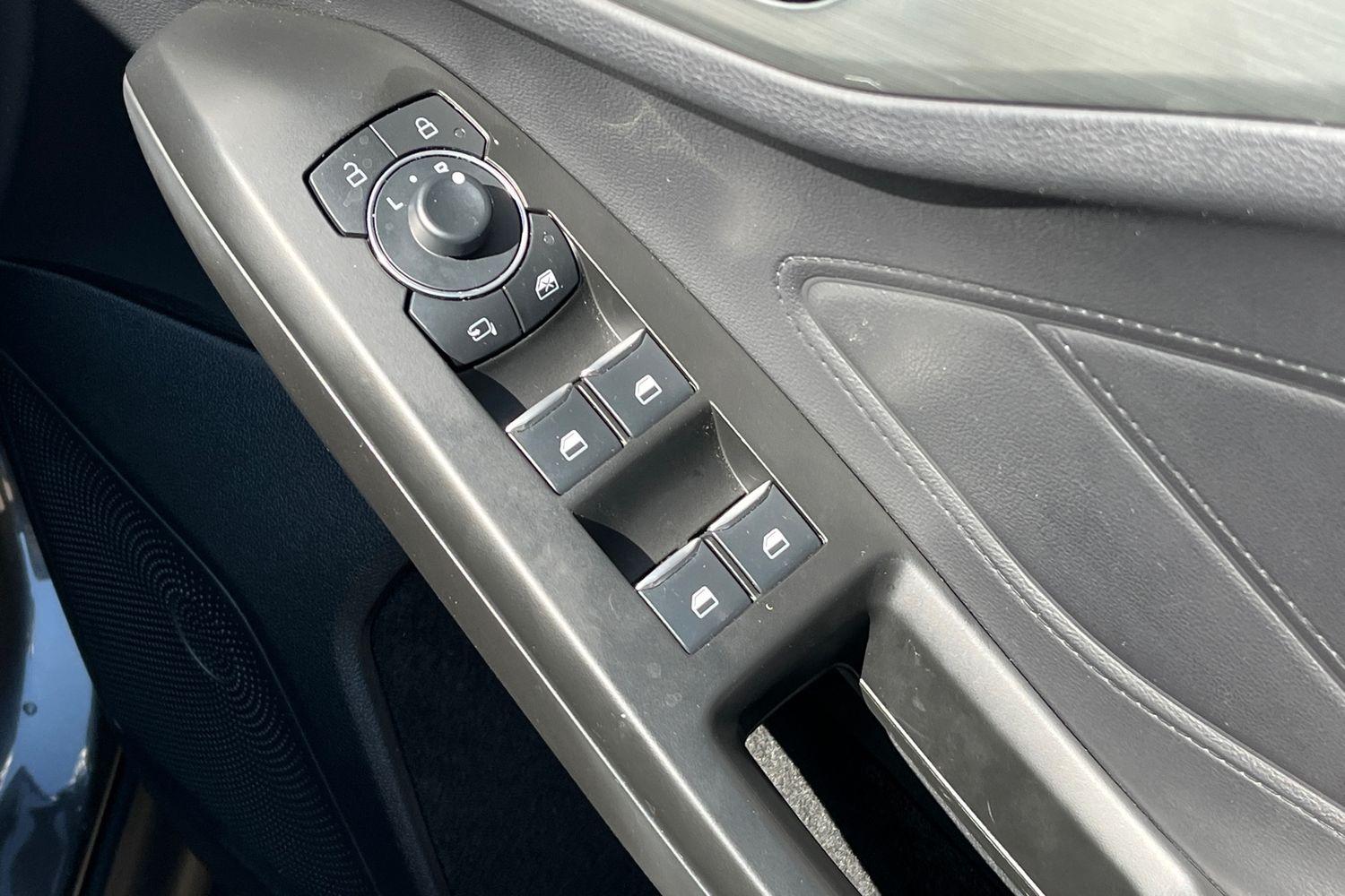 Ford Focus Photo 15