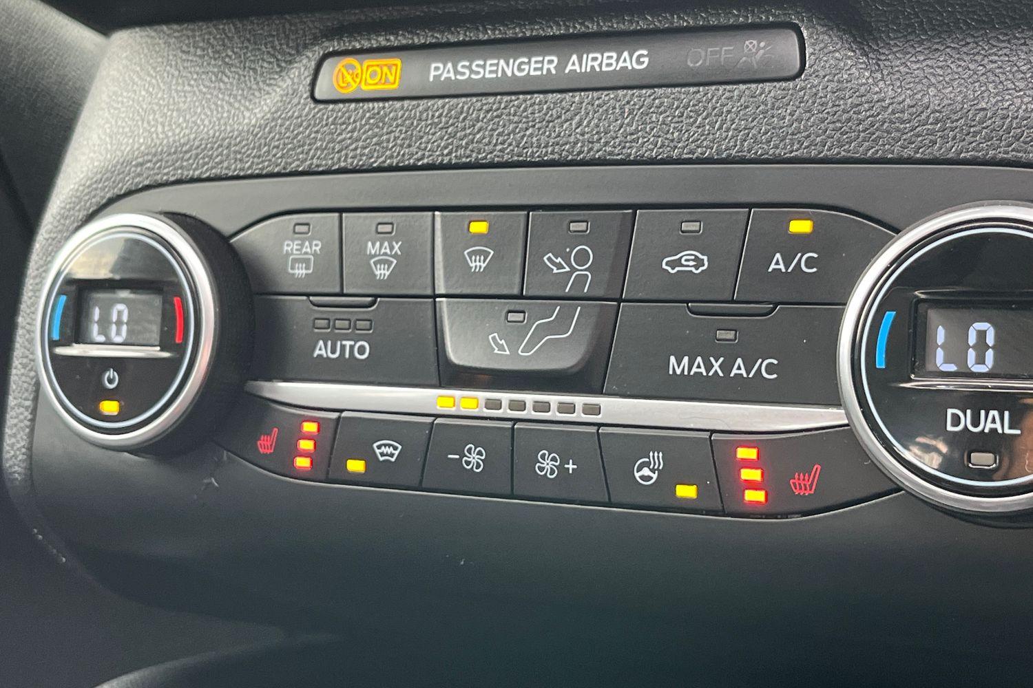 Ford KUGA Photo 28