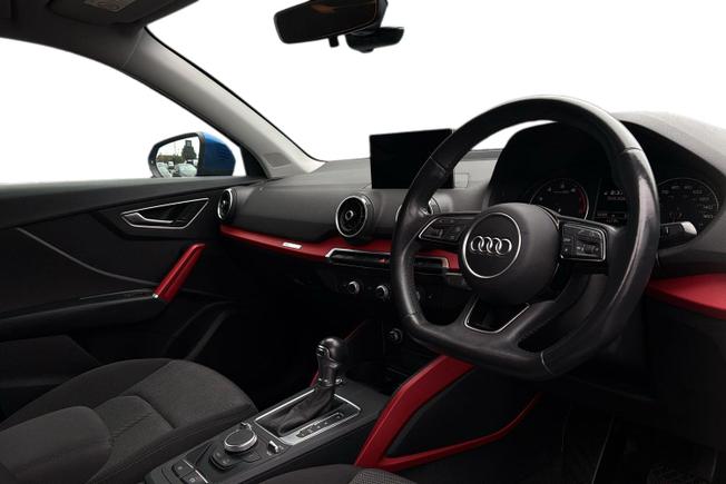 AUDI Q2 Photo 6
