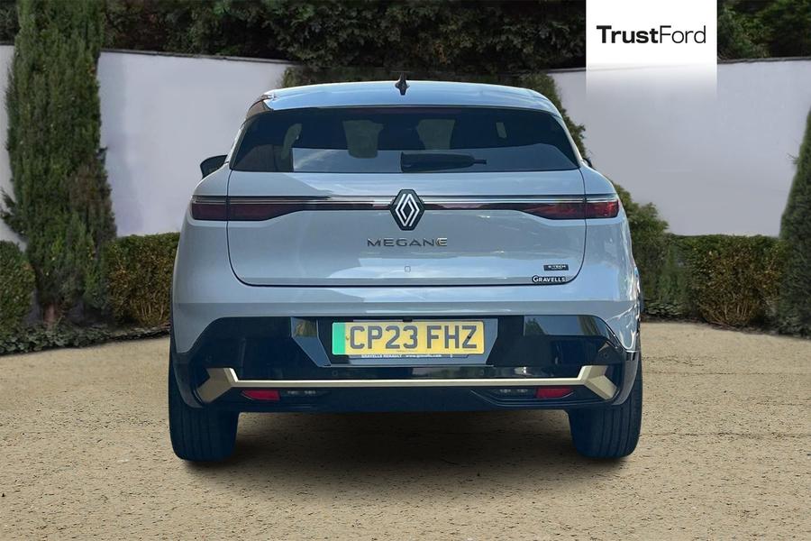 Renault MEGANE E-TECH Photo autoimg-366d0a24b18fd286668ac4239d98d6b68eb3fa77.jpg