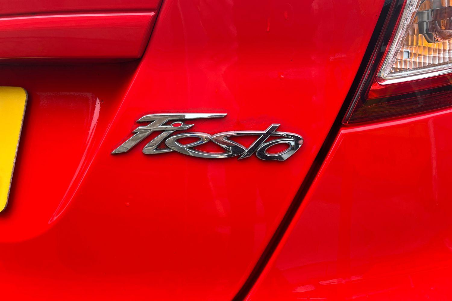 Ford FIESTA Photo 36