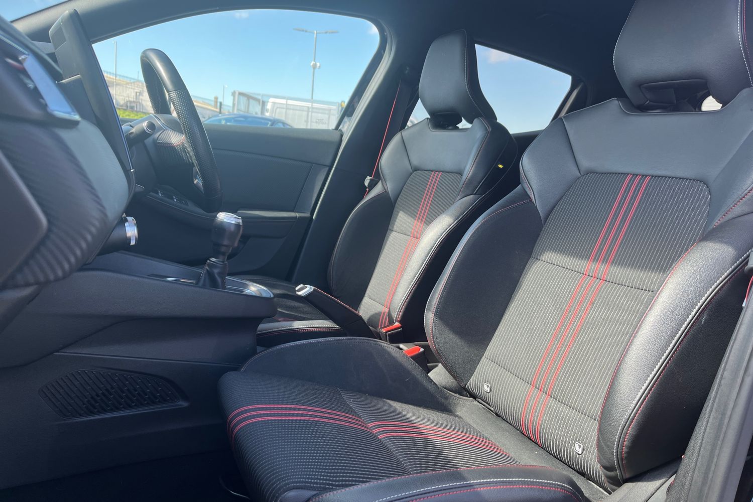 Renault CLIO Photo 18