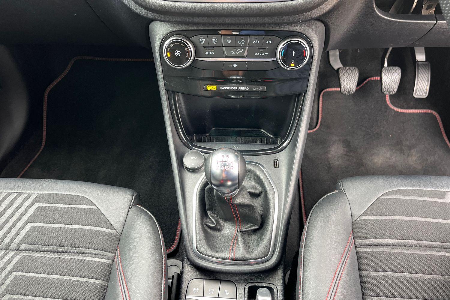 Ford Puma Photo 31
