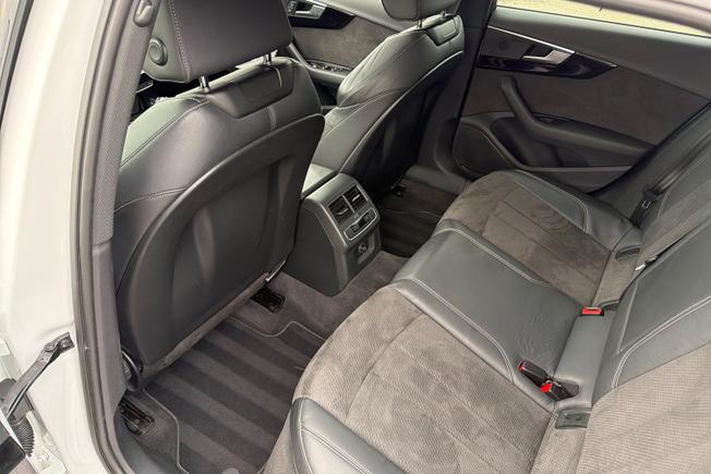 AUDI A4 Avant Photo 40