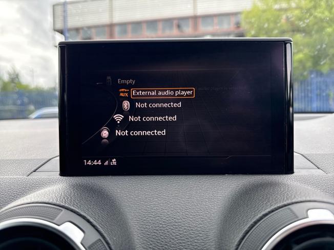 AUDI Sq2 Photo 37