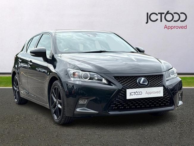 Lexus CT Photo 1