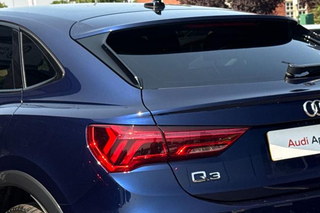 AUDI Q3 Photo 50