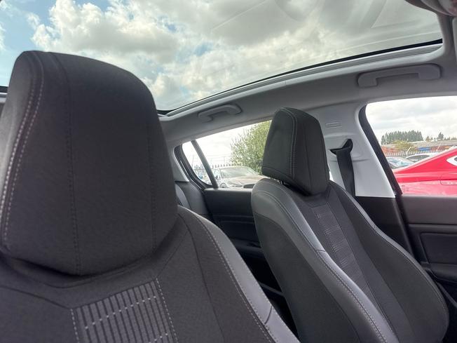PEUGEOT 308 Photo 35