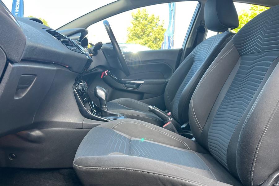 Ford FIESTA Photo autoimg-368b5664310214291e82653bb0c87a7817f93499.jpg
