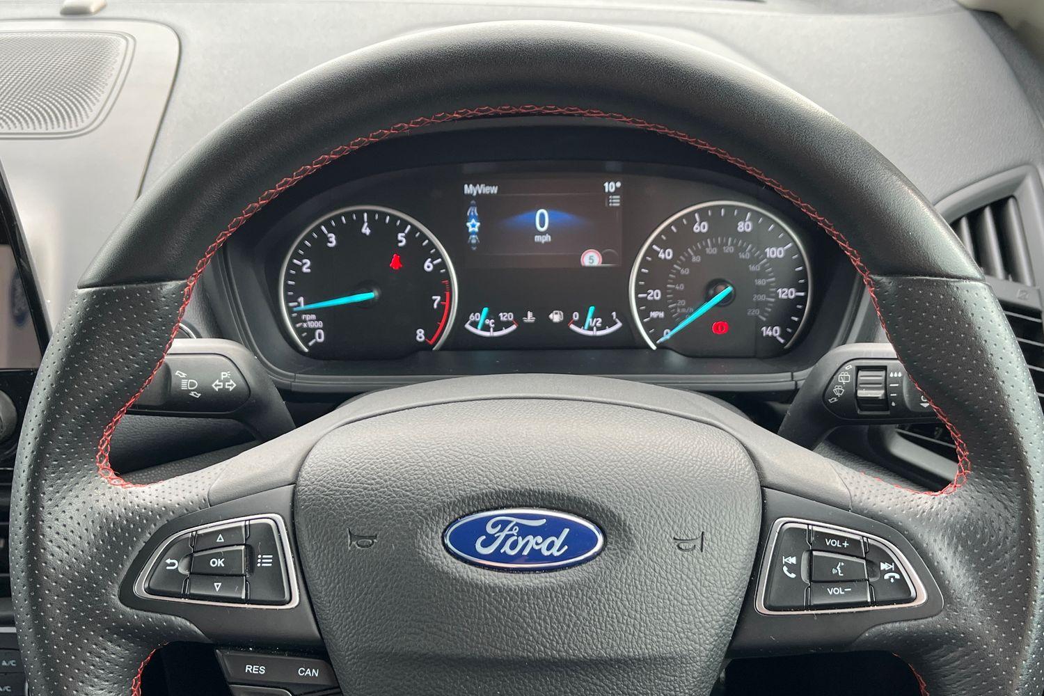 Ford EcoSport Photo 11