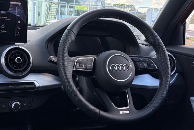 Audi Q2 Photo 38