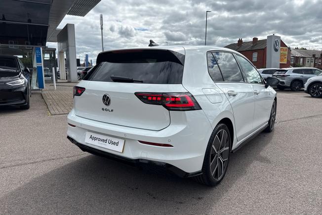 Volkswagen Golf Photo 24