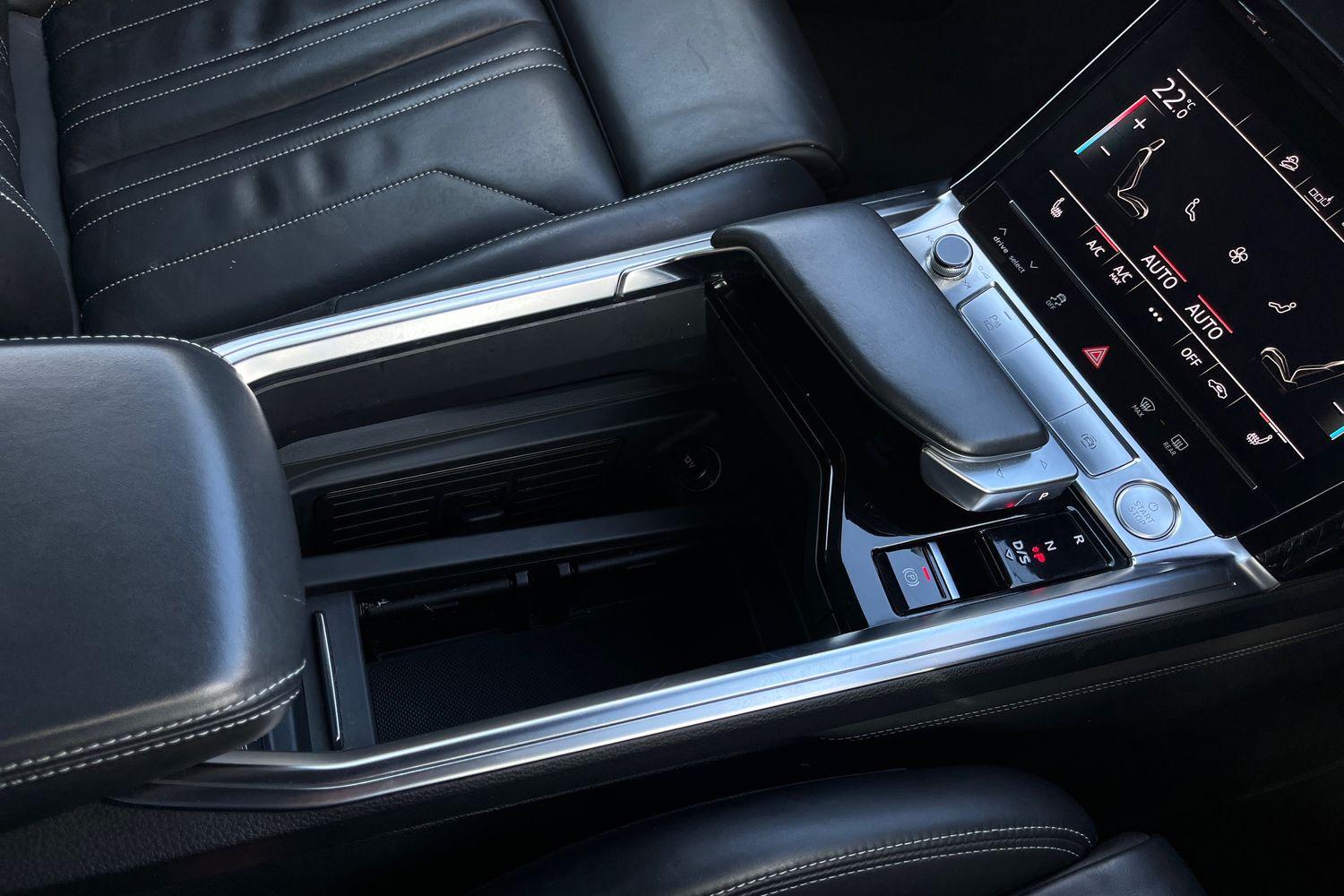 Audi e-tron Photo 36
