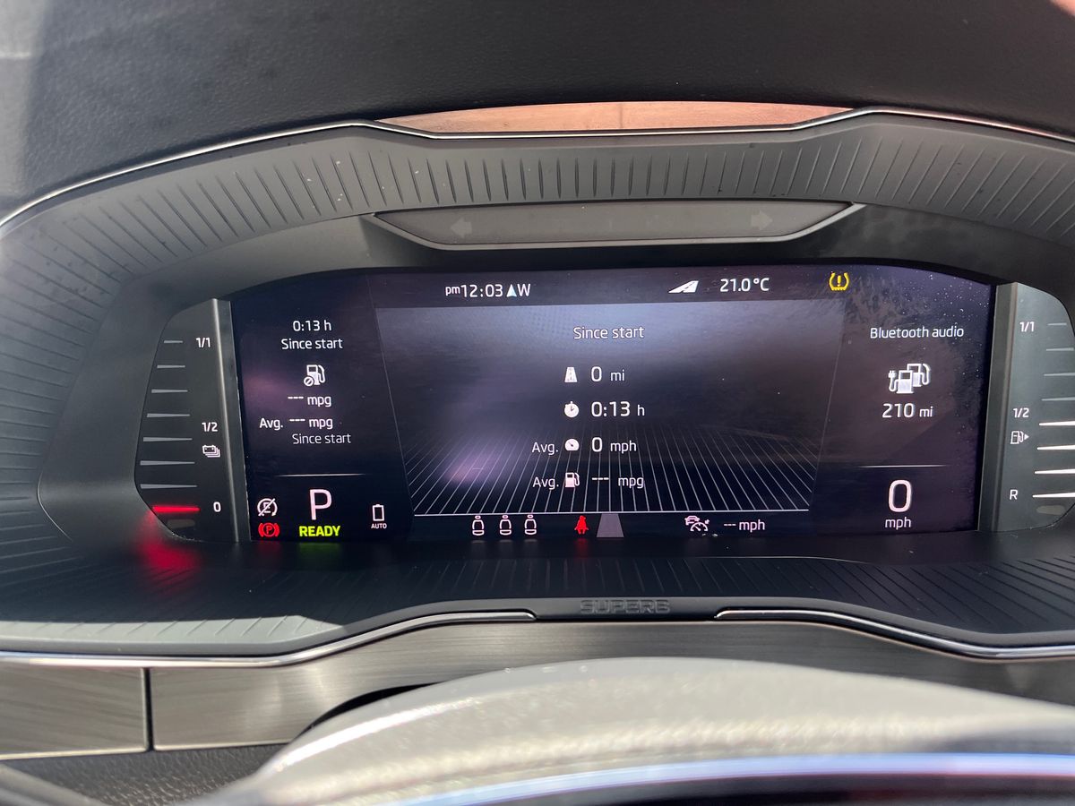 Skoda Superb Photo 44