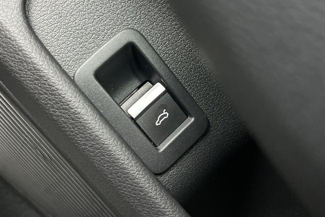 AUDI A4 Photo 38