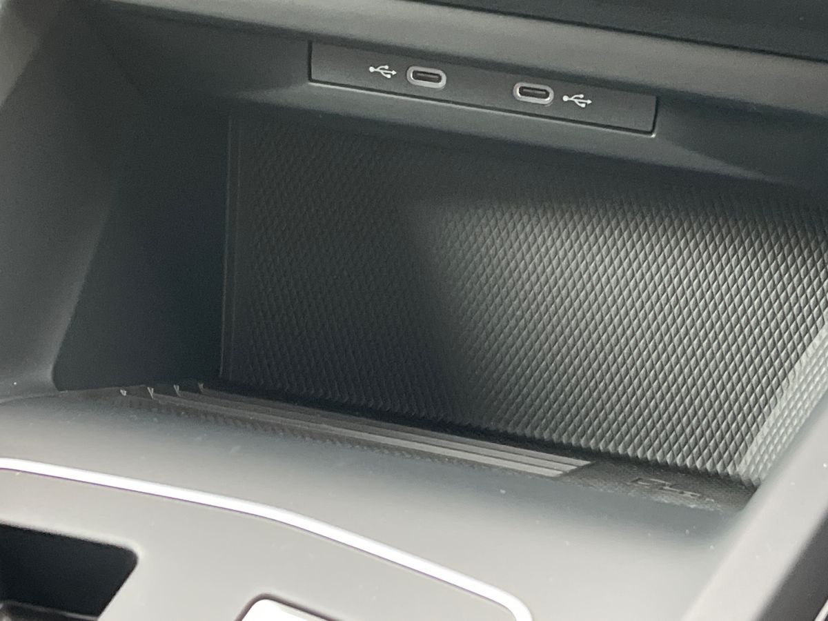 Volkswagen Golf Photo autoimg-369d13e6d69ac7654a58e5f371028294123d6925.jpg