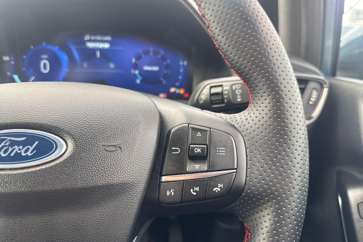 Ford FIESTA Photo 32