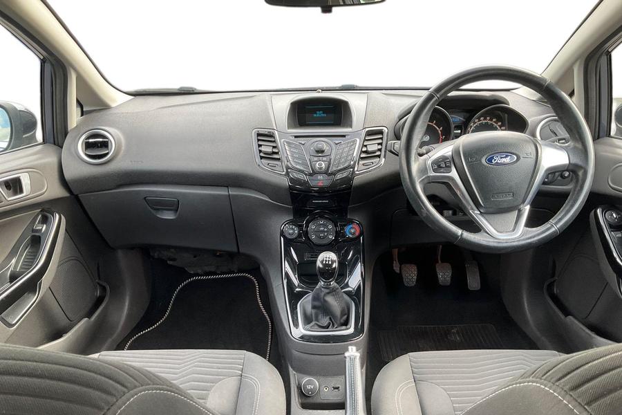 Ford FIESTA Photo autoimg-36a3cf7c1d6d393b1adff9674b0bf6fe18df6ee7.jpg